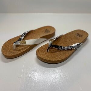 Reef Cushion Court Twist women's flip-flops size 6